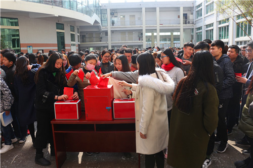 2017022808513498.jpg 永利官网圆满完成区人大代表投票站选举工作