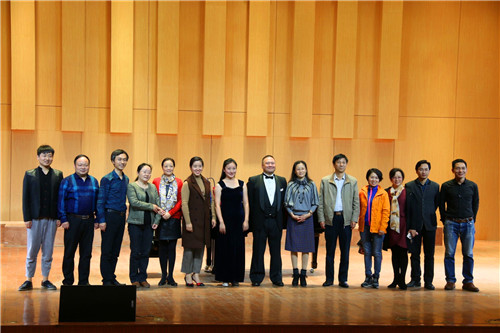2016102508415355.jpg 美国德州三一大学李佳蔚教授来永利官网举办音乐会